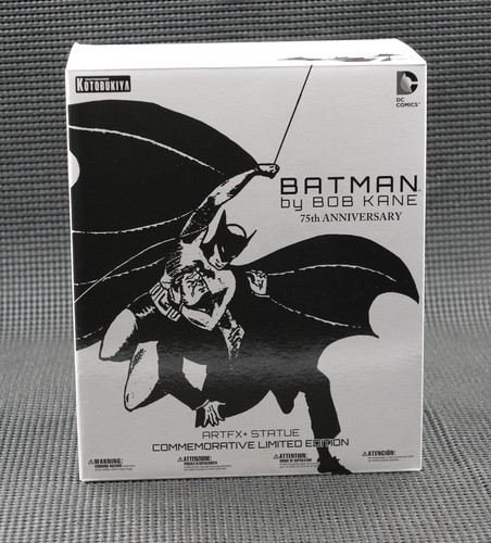 Authentic kotobukiya batman - authentic,
